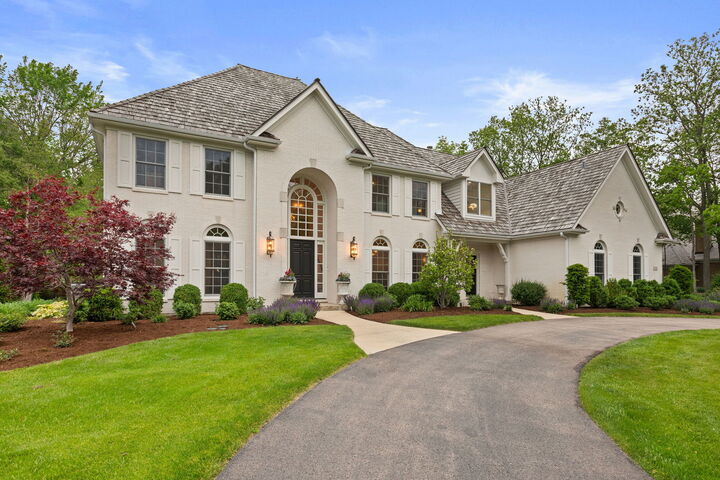 Property Photo:  1110 Fox Glen Drive  IL 60174 
