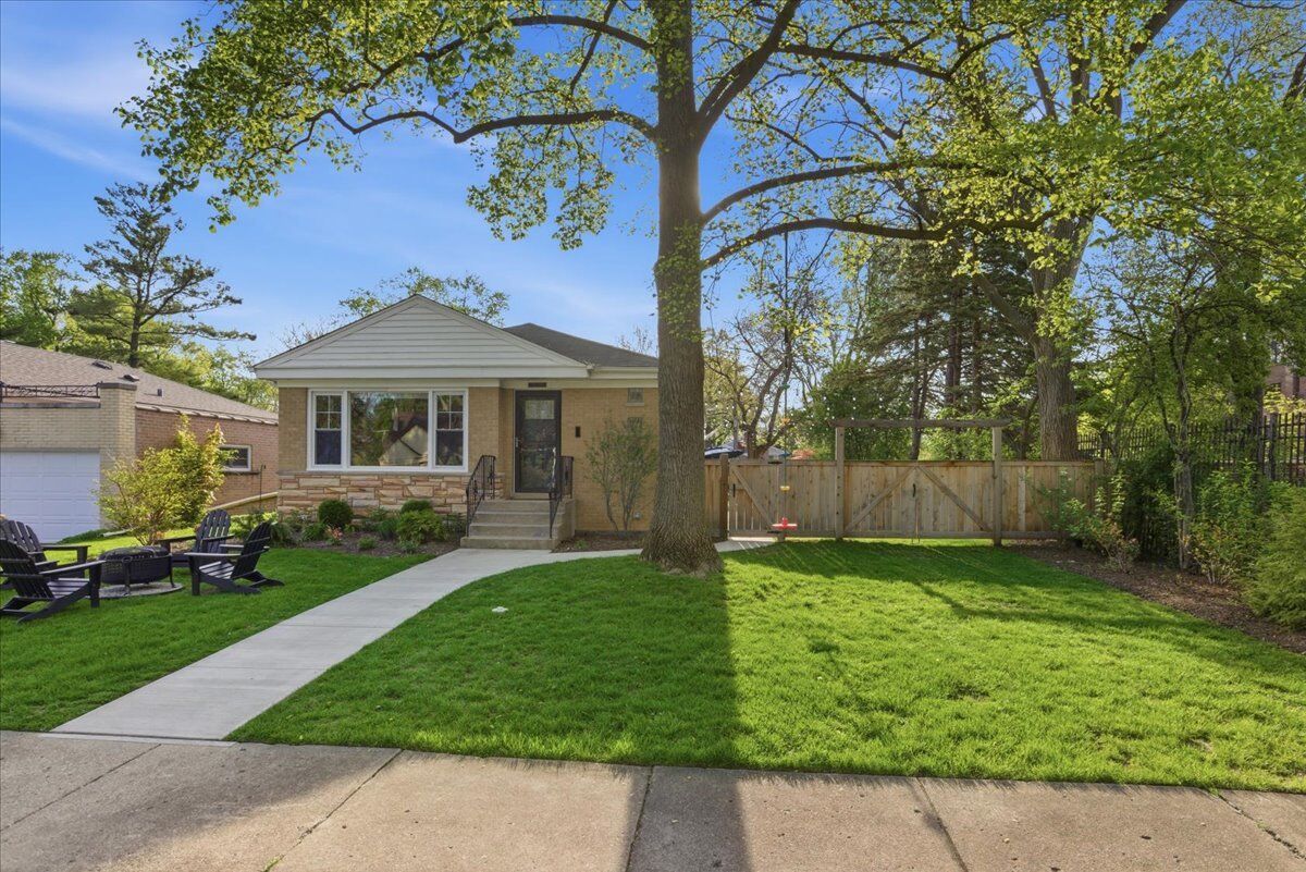 Property Photo:  9237 Lincolnwood Drive  IL 60203 