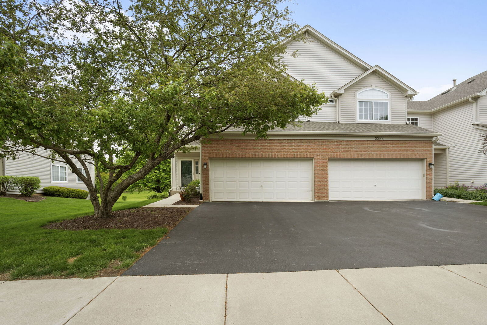 Property Photo:  2250 Stoughton Drive  IL 60502 