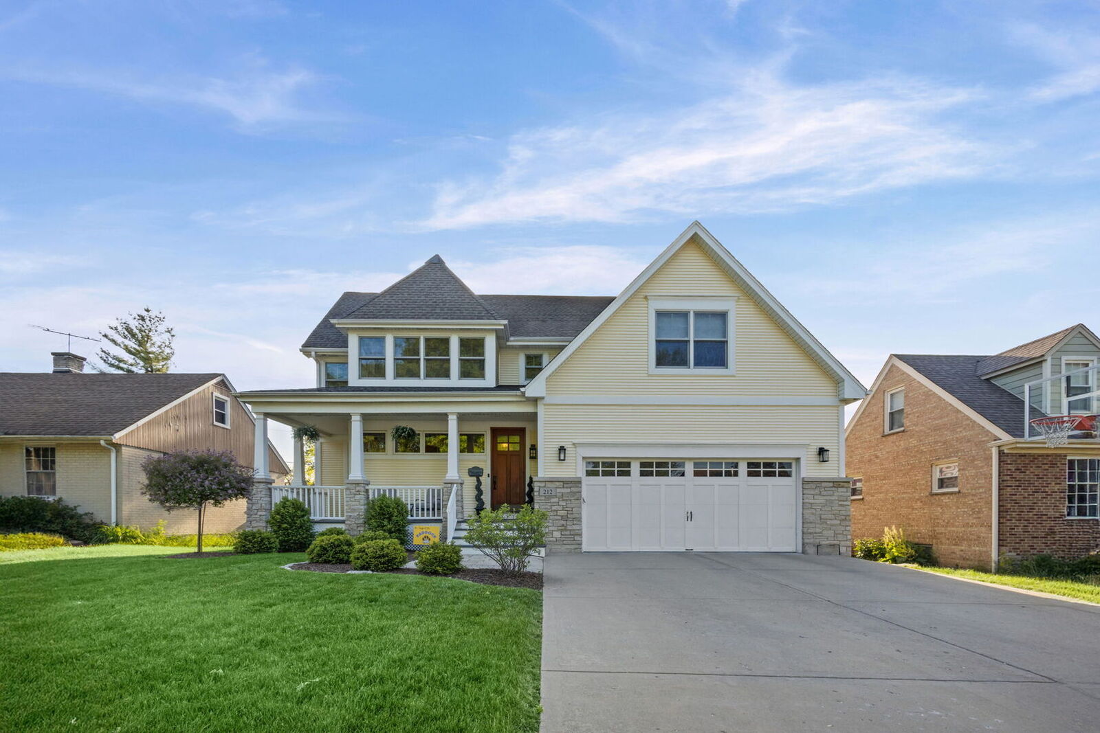 Property Photo:  212 S Bothwell Street  IL 60067 