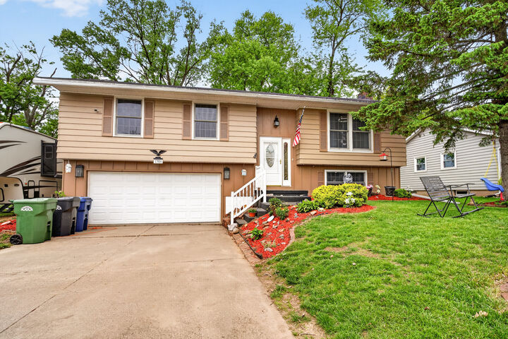 Property Photo:  1704 9th Street NW  IA 52732 