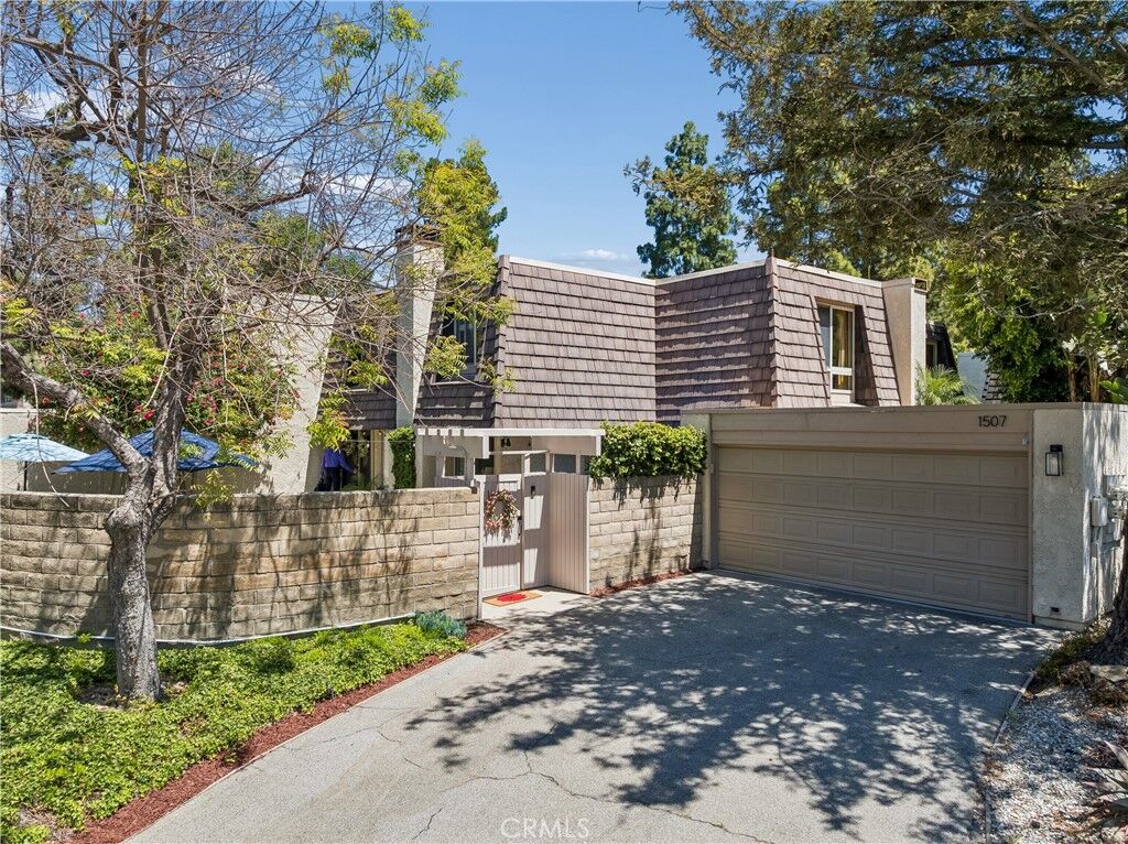 Property Photo:  1507 Redwood Circle  CA 91360 