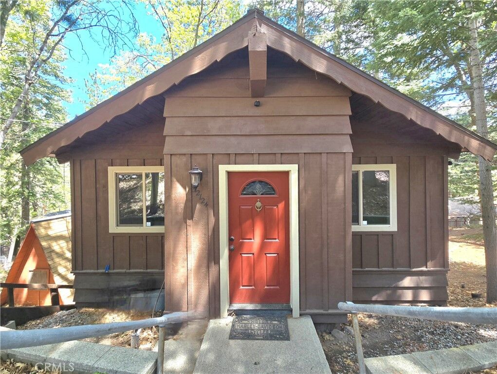 Property Photo:  32124 Hunsaker  CA 92382 