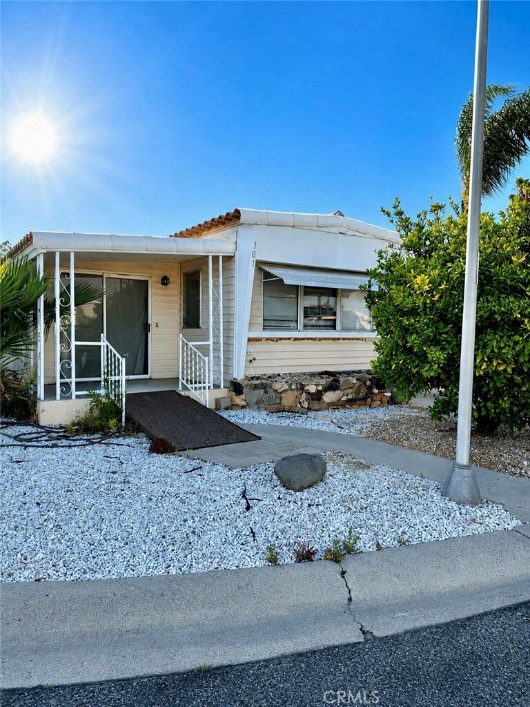 Property Photo:  101 Santa Clara Circle  CA 92543 