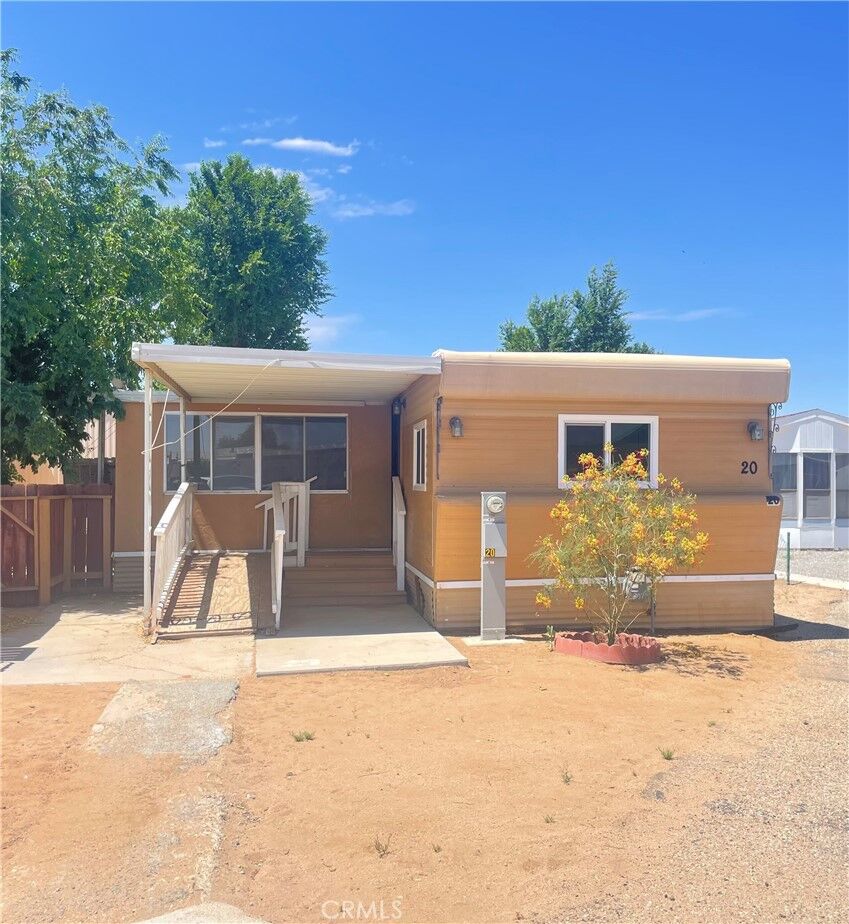 Property Photo:  17971 Jonathan Street 20  CA 92301 
