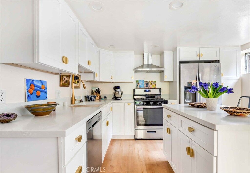 Property Photo: 1553 Arroyo Drive CA 92651