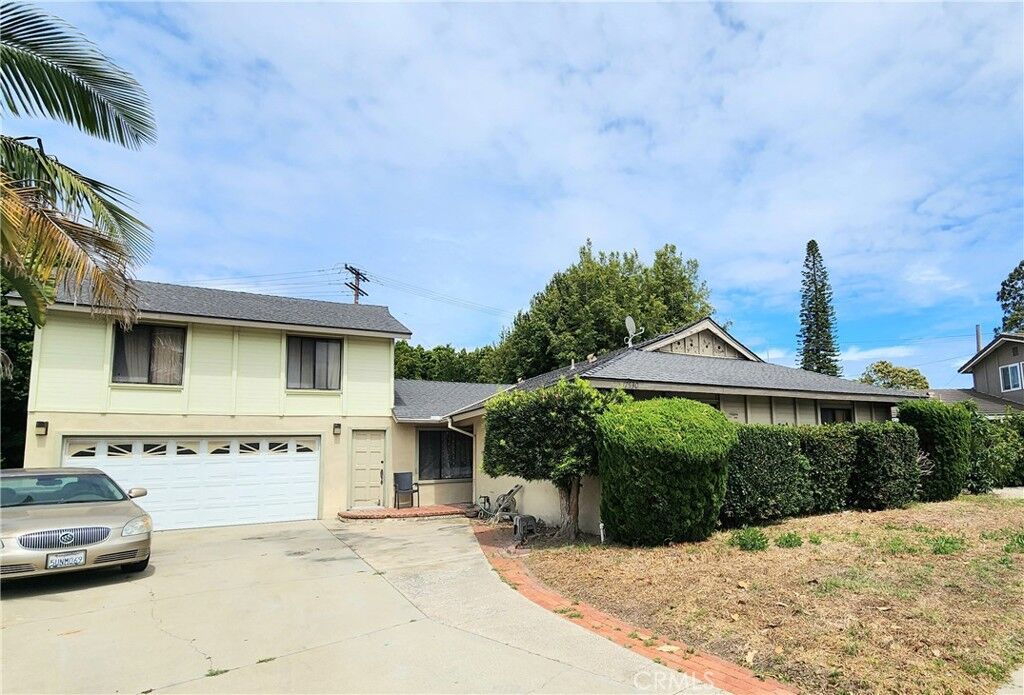 Property Photo:  17530 Chestnut  CA 92708 