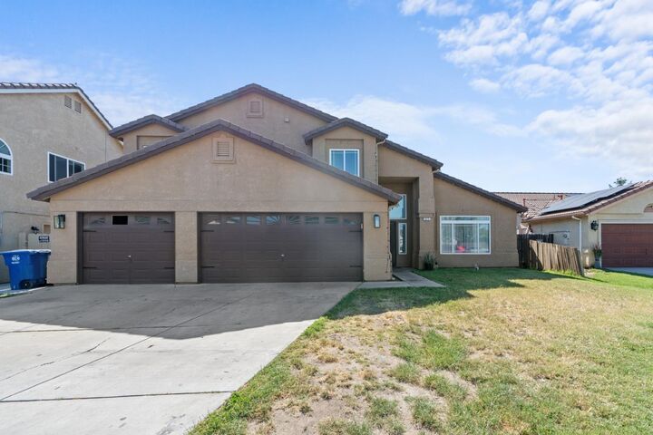 Property Photo:  673 Mendocino Court  CA 93635 