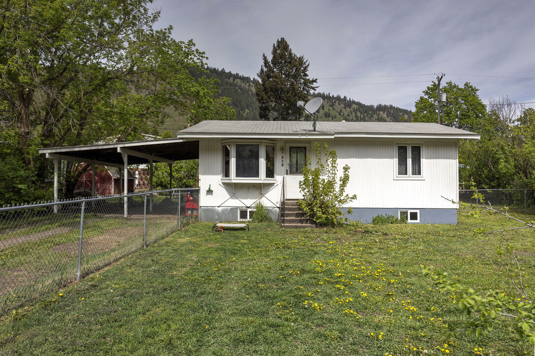 Property Photo: 520 Iowa Avenue MT 59802