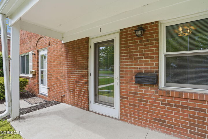 Property Photo:  1724 Queenswood Drive #9  OH 45840 