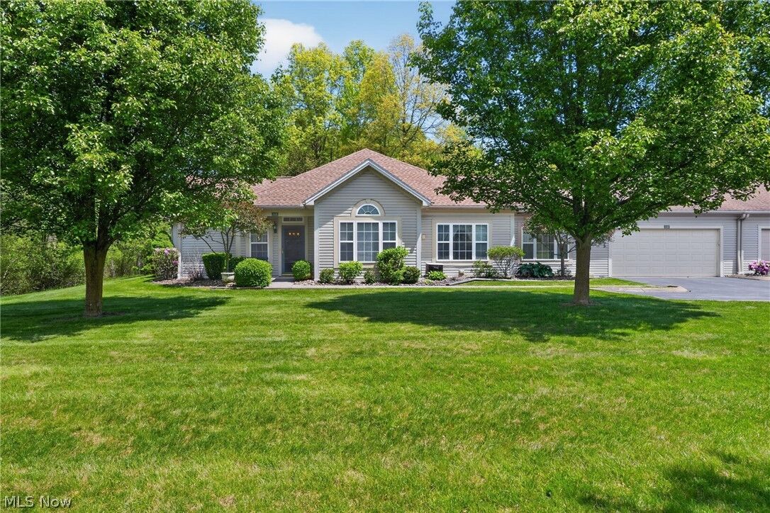 Property Photo:  15 Hunters Woods Boulevard B  OH 44406 
