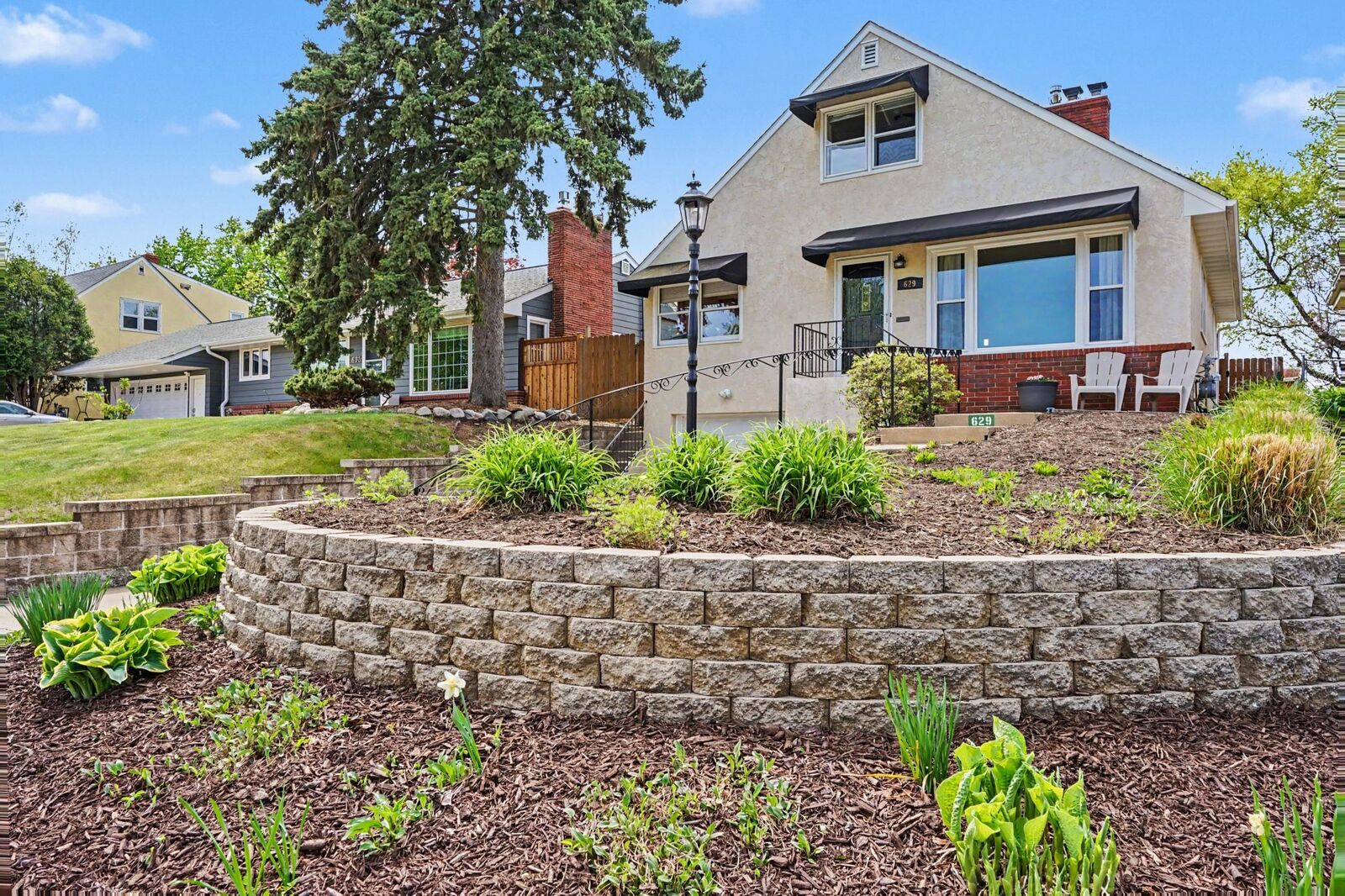 Property Photo:  629 Saratoga Street S  MN 55116 