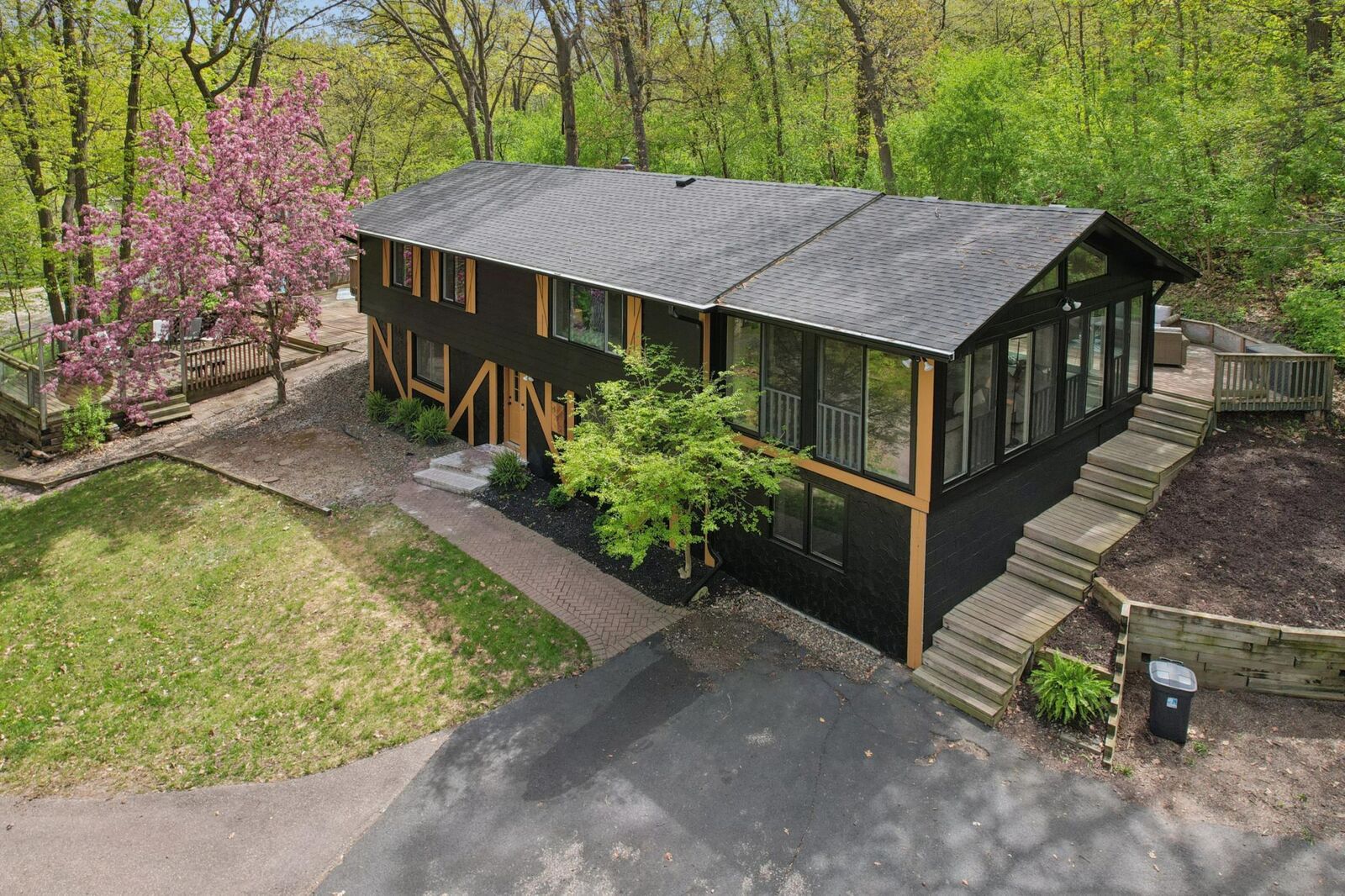 Property Photo:  415 Magnolia Lane N  MN 55441 