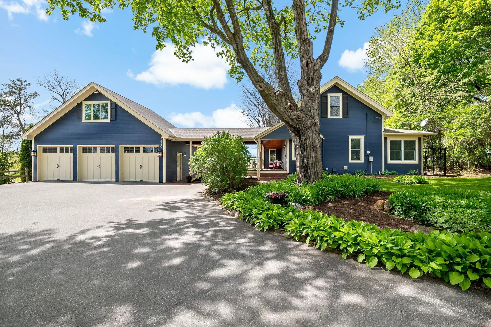 Property Photo:  5830 Club Lane  MN 55331 