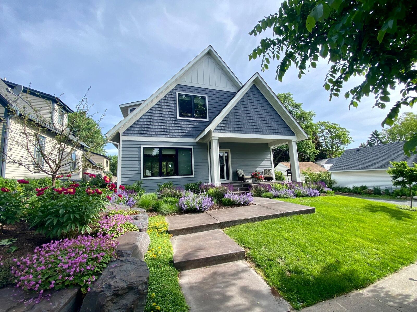 Property Photo:  1207 James Avenue  MN 55105 