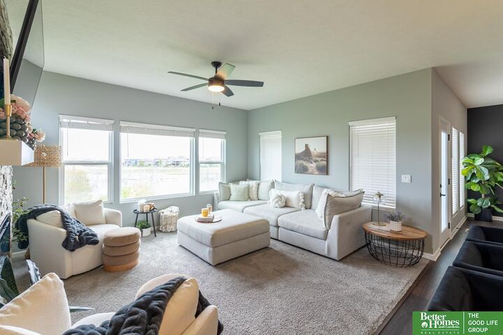 Property Photo: 10217 S 109 Street NE 68046