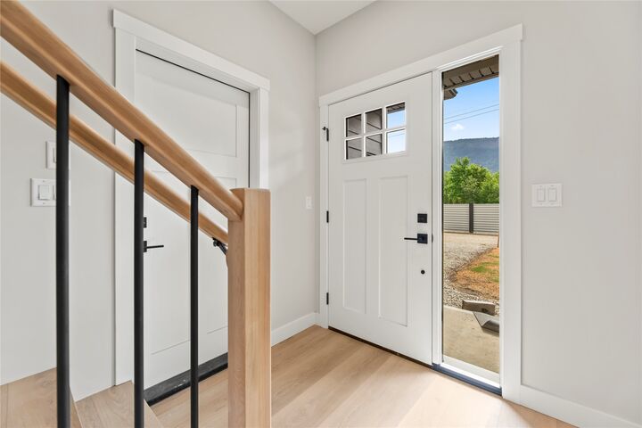 Property Photo: 162 James Street BC V0E 1Y0