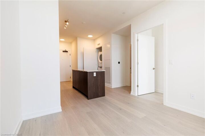 Property Photo:  2501 Saw Whet Boulevard 635  ON L6M 5N2 