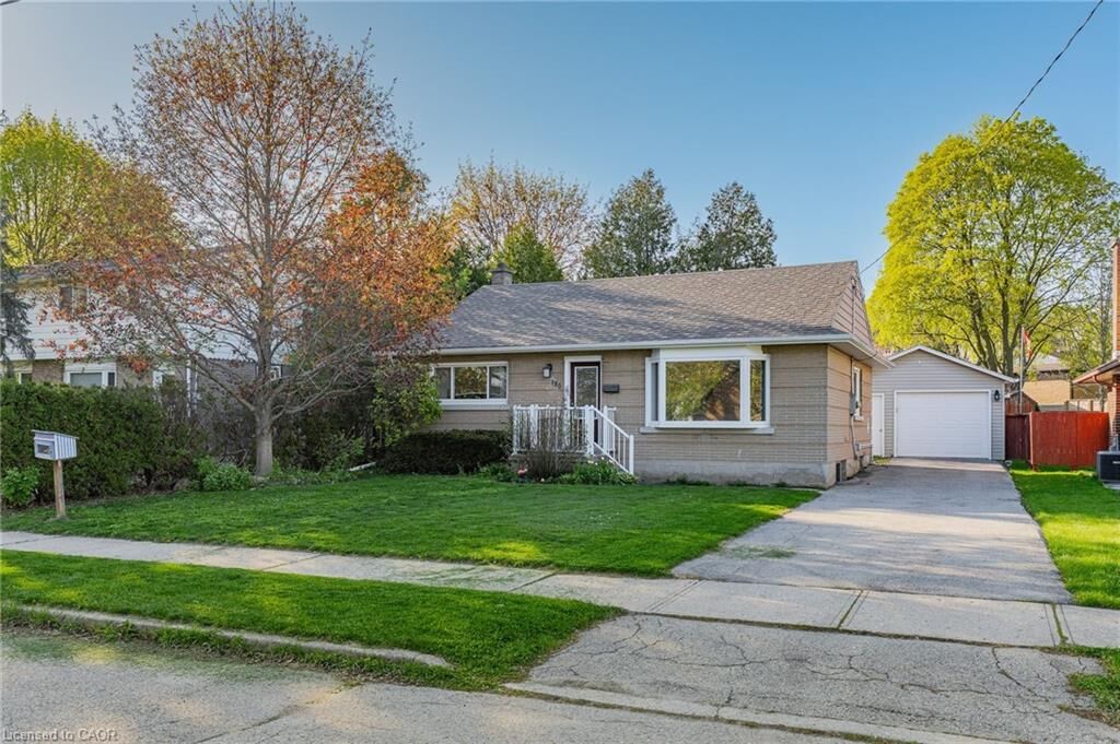 Property Photo:  180 Murdock Avenue  ON N2J 2M5 