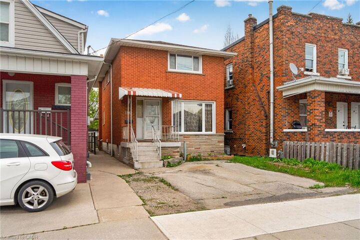 Property Photo:  1385 Barton Street E  ON L8H 2W4 