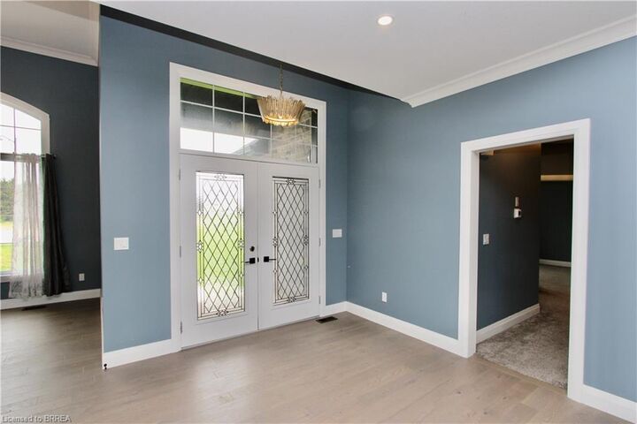 Property Photo:  25 Bowen Place Upper  ON N0E 1L0 