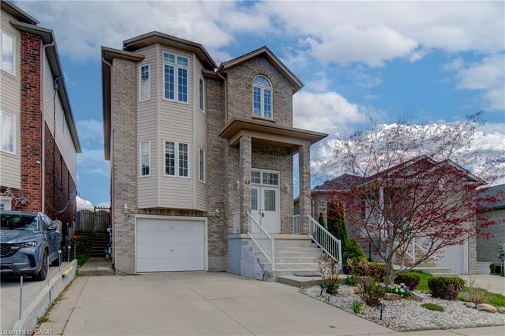 Property Photo:  32 Lena Crescent  ON N1R 8P4 