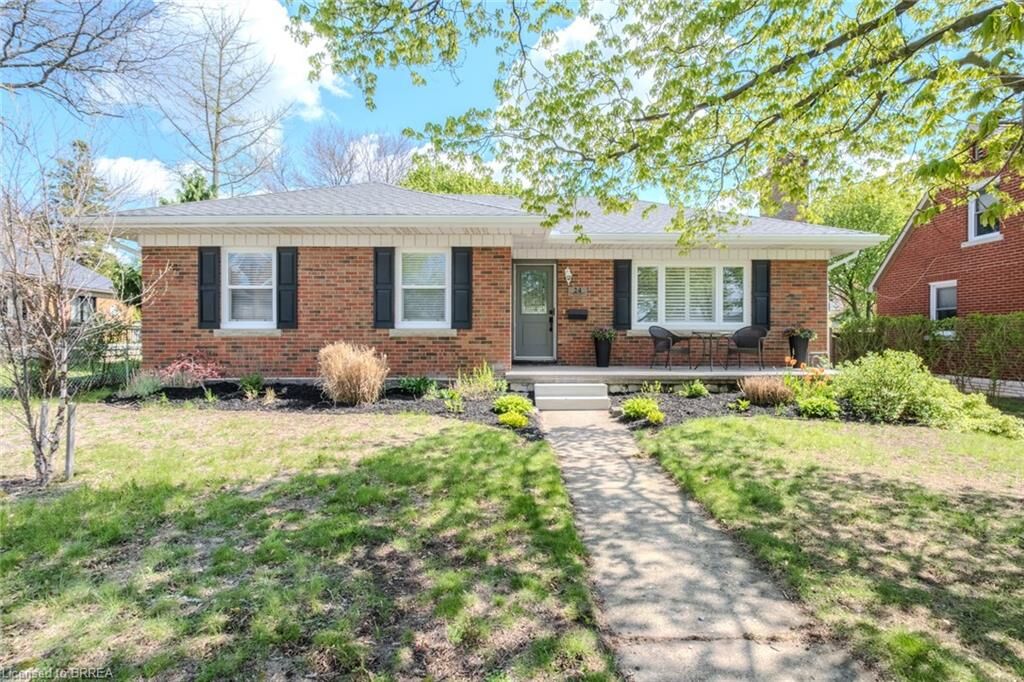 Property Photo:  24 Franklin Street  ON N3R 1S8 