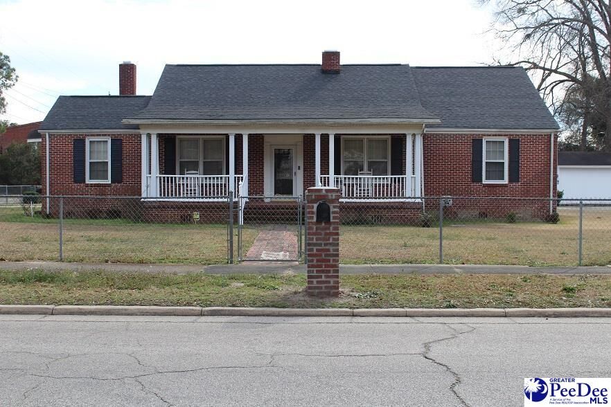 Property Photo: 200 W Byrd SC 29161