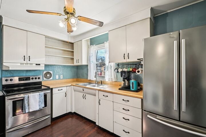 Property Photo:  5 Crestwood Ave  MA 02762 