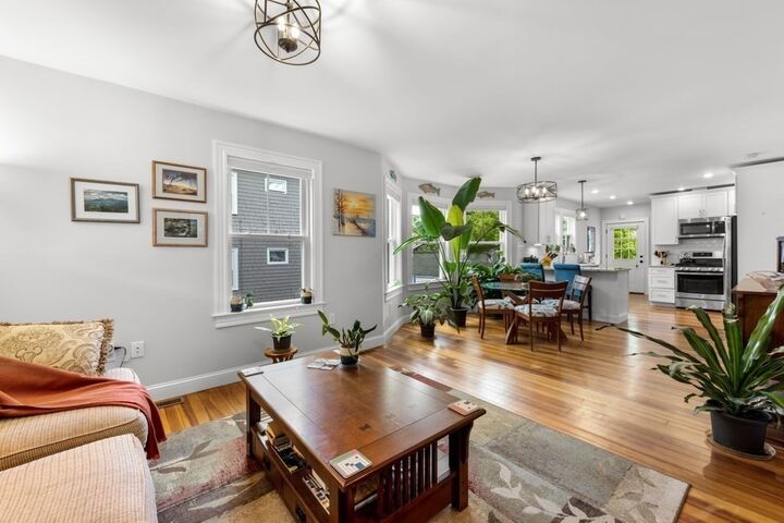 Property Photo:  30 Gloucester St 30  MA 02476 