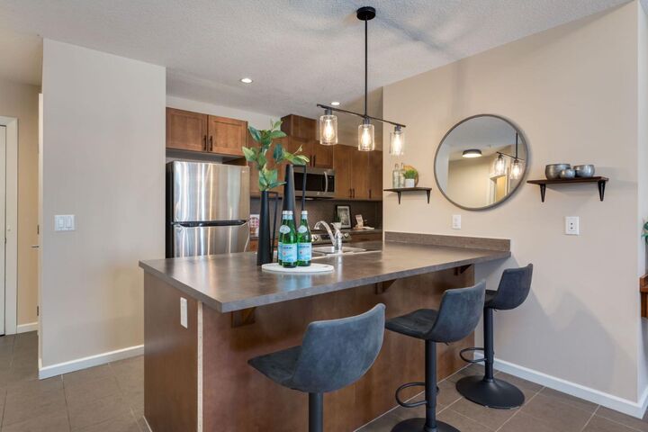 Property Photo:  211 13 Avenue SE 505  AB T2G 1E1 