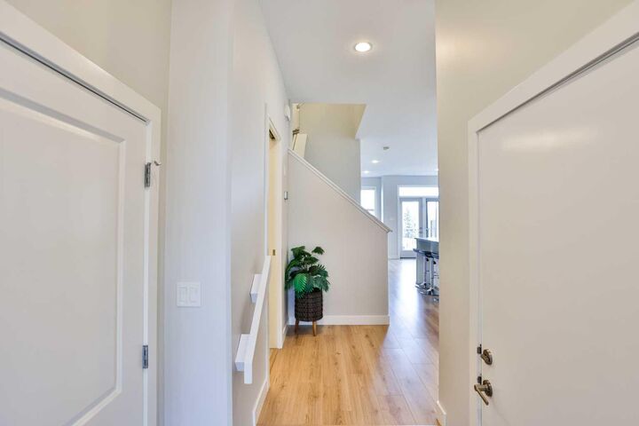 Property Photo:  65 Aquitania Circle W 3  AB T1J 5M5 