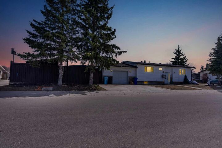 162 Caldwell Crescent — photo 1