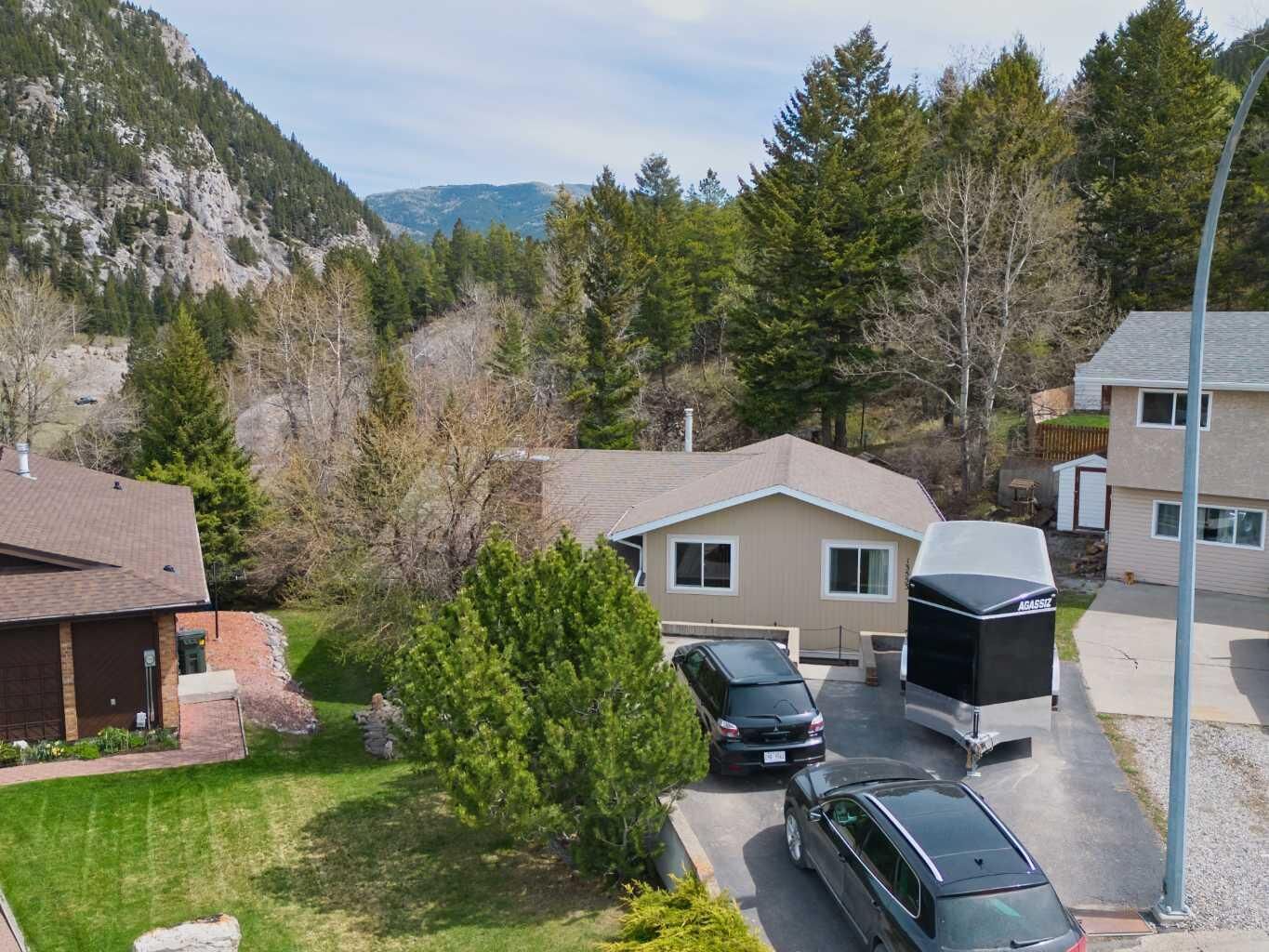 Property Photo: 13553 18 Avenue AB T0K 0E0