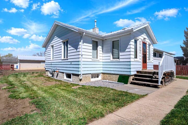 5103 41 Ave — photo 1