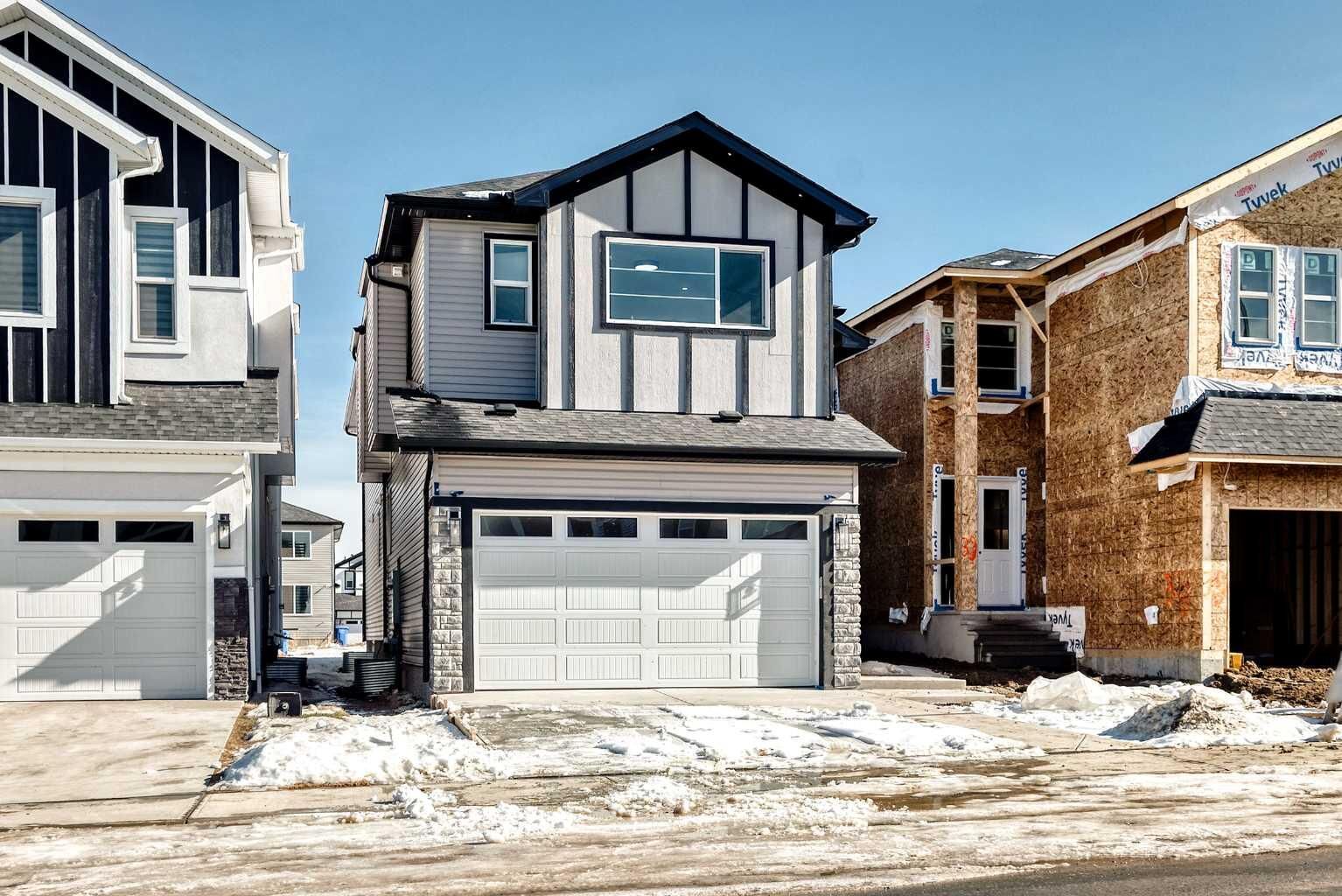 Property Photo:  28 Saddlecrest Manor NE  AB T3J 2K3 