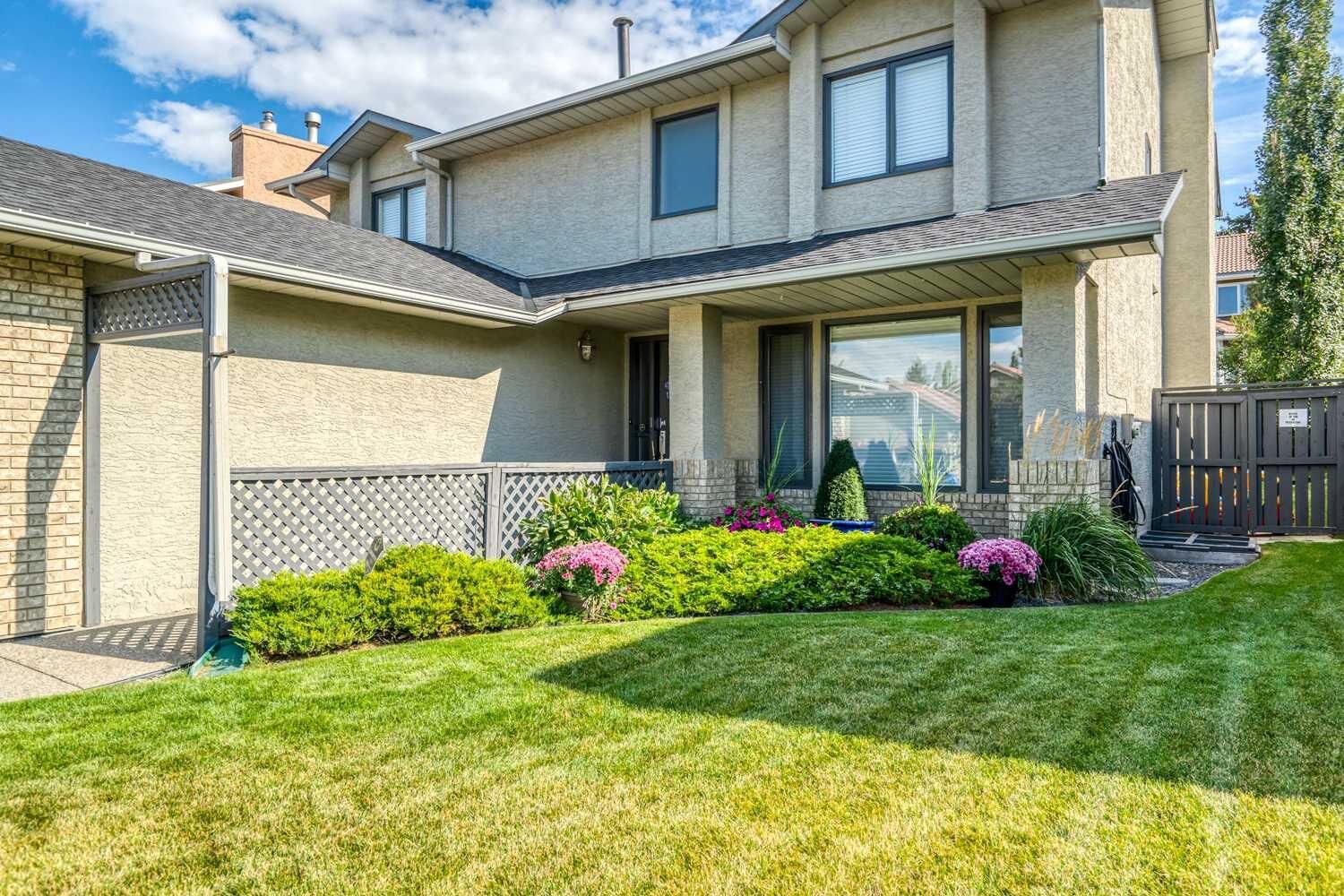 Property Photo:  5945 Signal Ridge Heights SW  AB T3H 2K1 