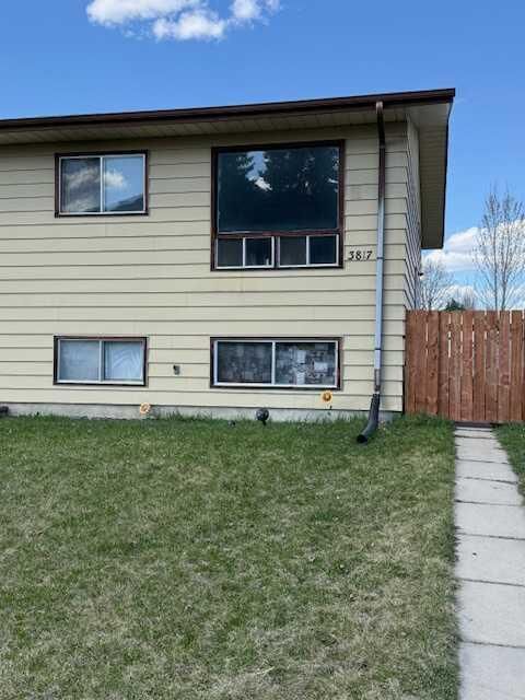 Property Photo:  3817 55 Avenue  AB T7S 1C7 