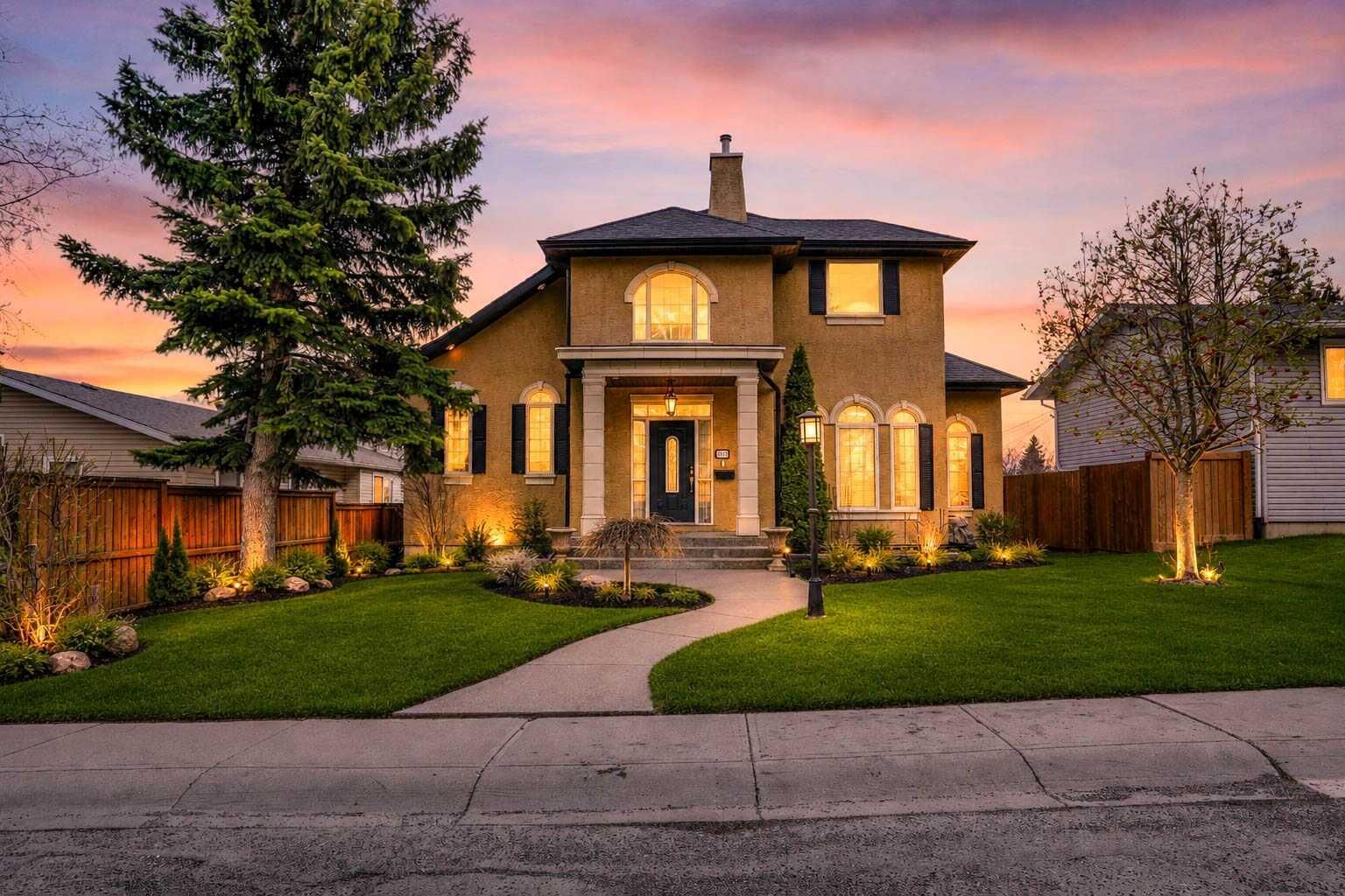 Property Photo:  5107 Carney Road NW  AB T2G 1G1 