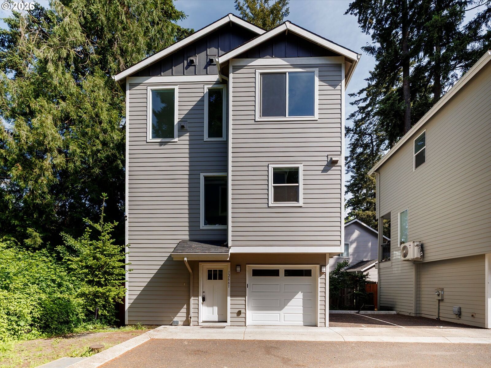 Property Photo: 12661 SE Lydia Ct OR 97236