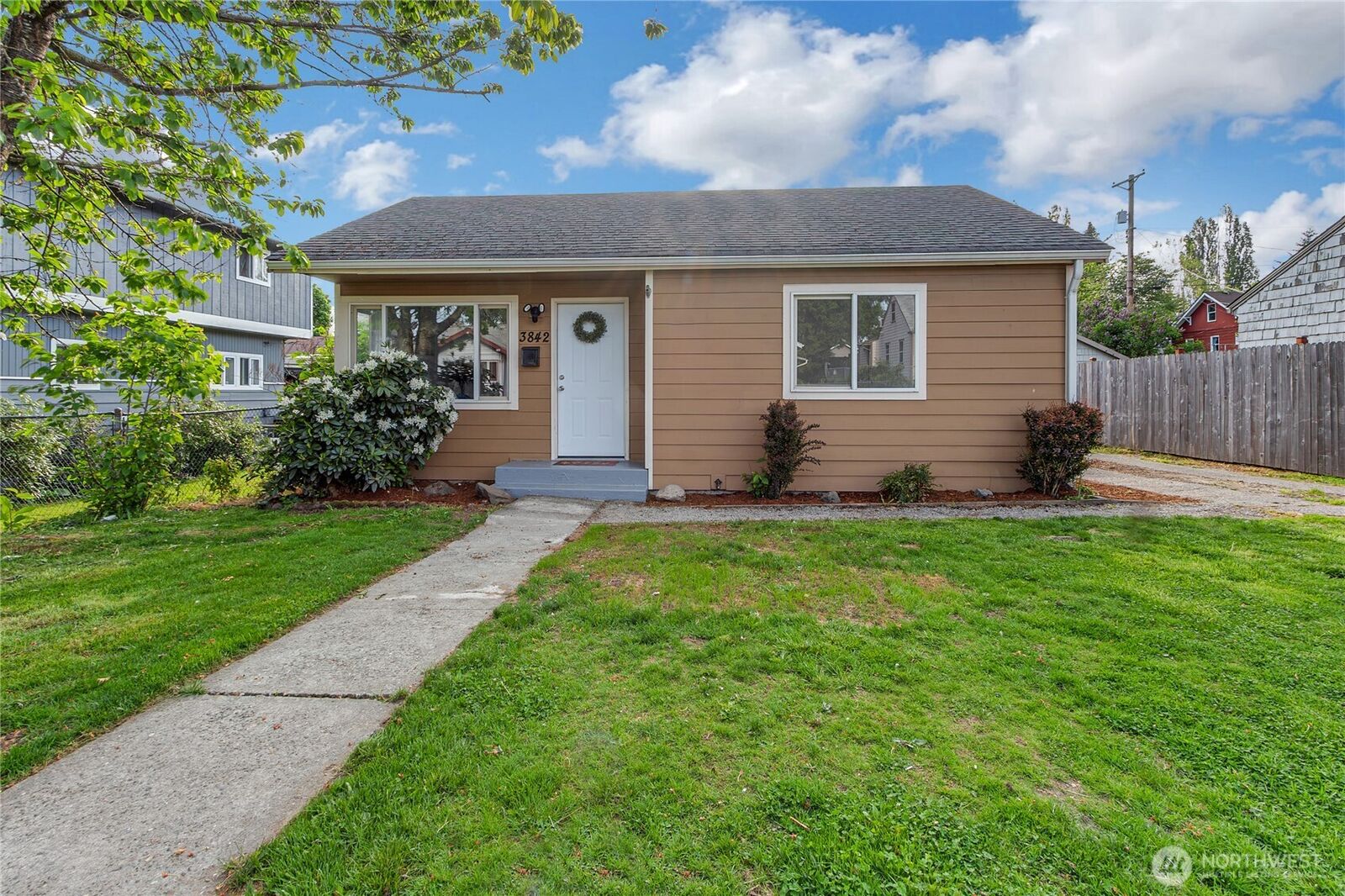 Property Photo:  3842 E K Street  WA 98404 