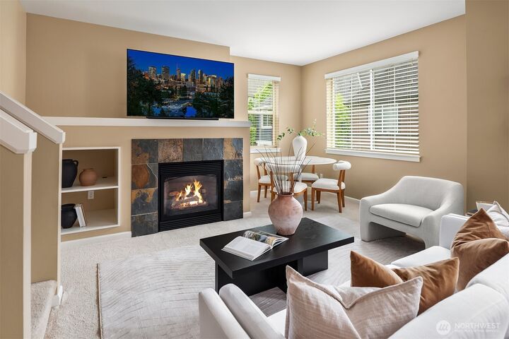 Property Photo:  364 NE Darby Lane  WA 98029 