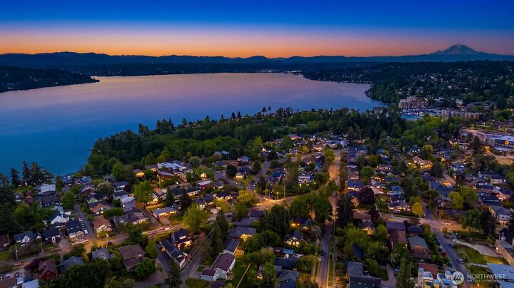 Property Photo: 8317 Duncan Avenue S WA 98118