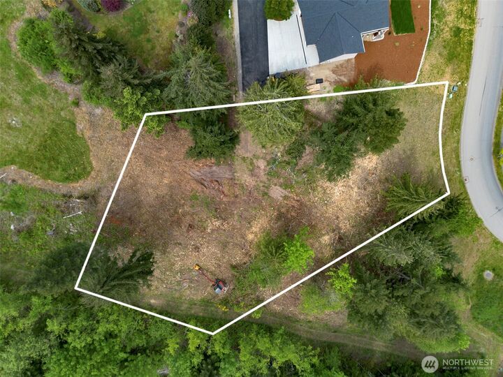Property Photo:  501  Solana Parkway  WA 98382 