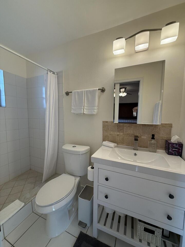 Property Photo:  801 NE 2nd Avenue  FL 33444 