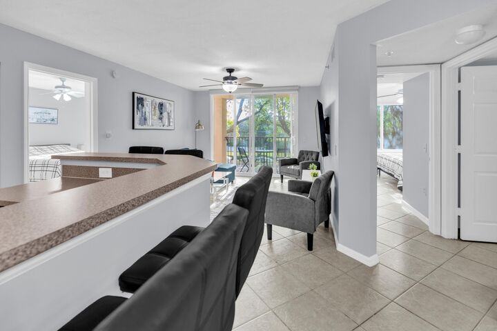 Property Photo:  214 Villa Circle 214  FL 33435 
