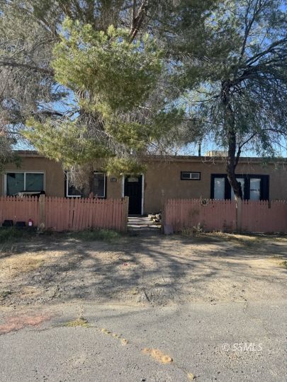 Property Photo:  6506 Sierra Ave  CA 93527 