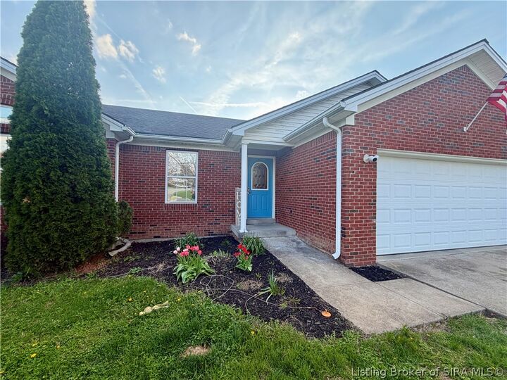 Property Photo:  5501 Sky Ridge Road  IN 47111 