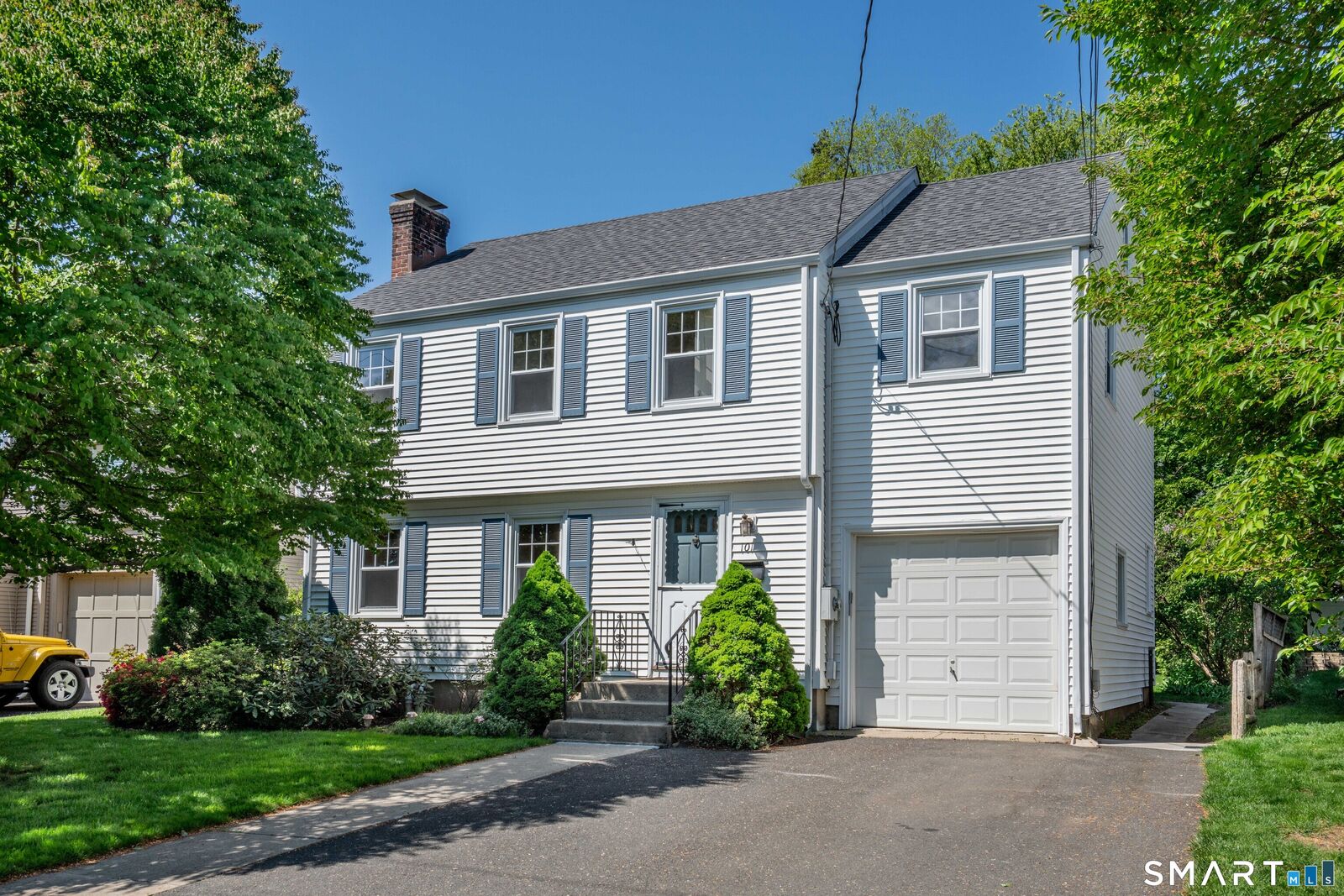Property Photo:  101 Brunswick Avenue  CT 06107 