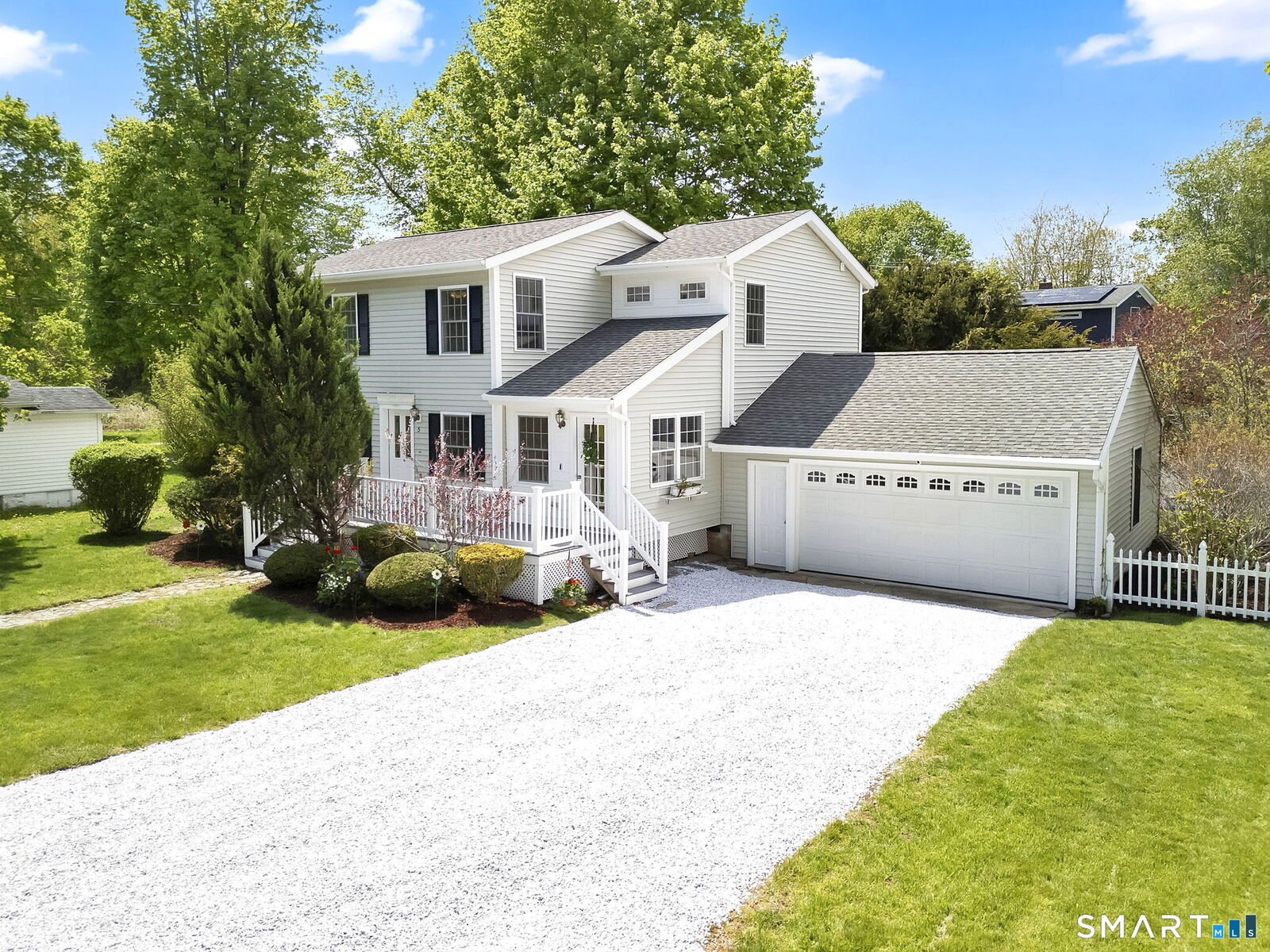 Property Photo:  5 Central Avenue  CT 06357 
